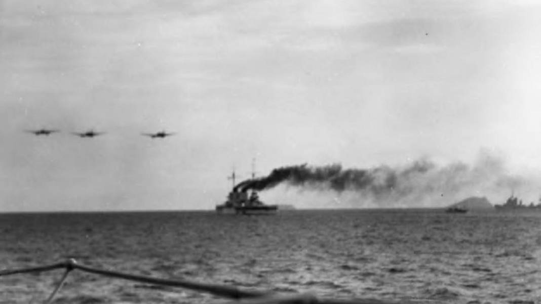 Arşivden çıkan kareler duygulandırdı: Atatürk’ün son yolculuğu adım adım görüntülendi 5